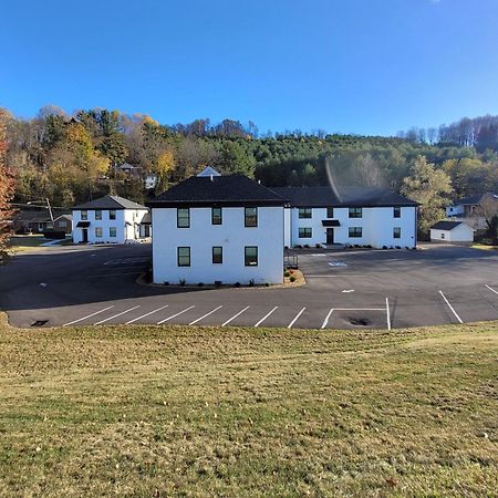 The Traveler On Main - Suite 1 Tazewell Exterior photo