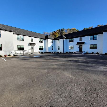 The Traveler On Main - Suite 1 Tazewell Exterior photo