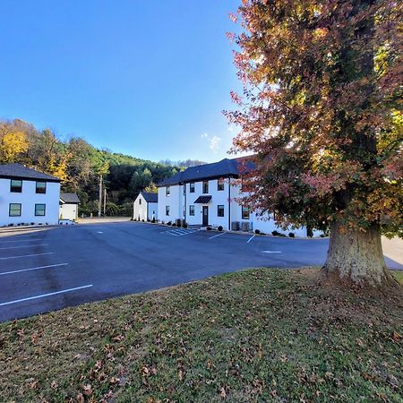 The Traveler On Main - Suite 1 Tazewell Exterior photo